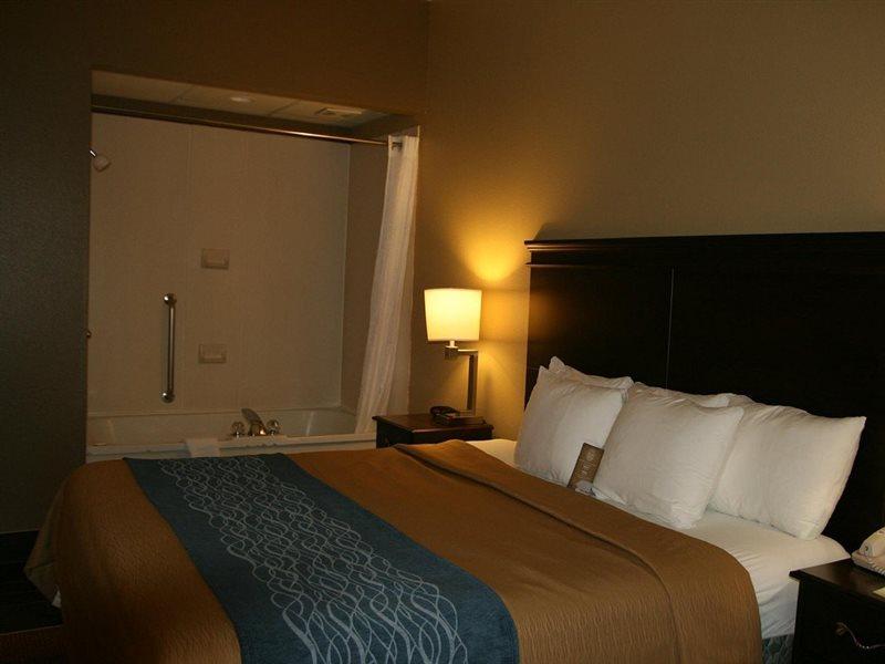 Comfort Inn & Suites Куквілл Екстер'єр фото