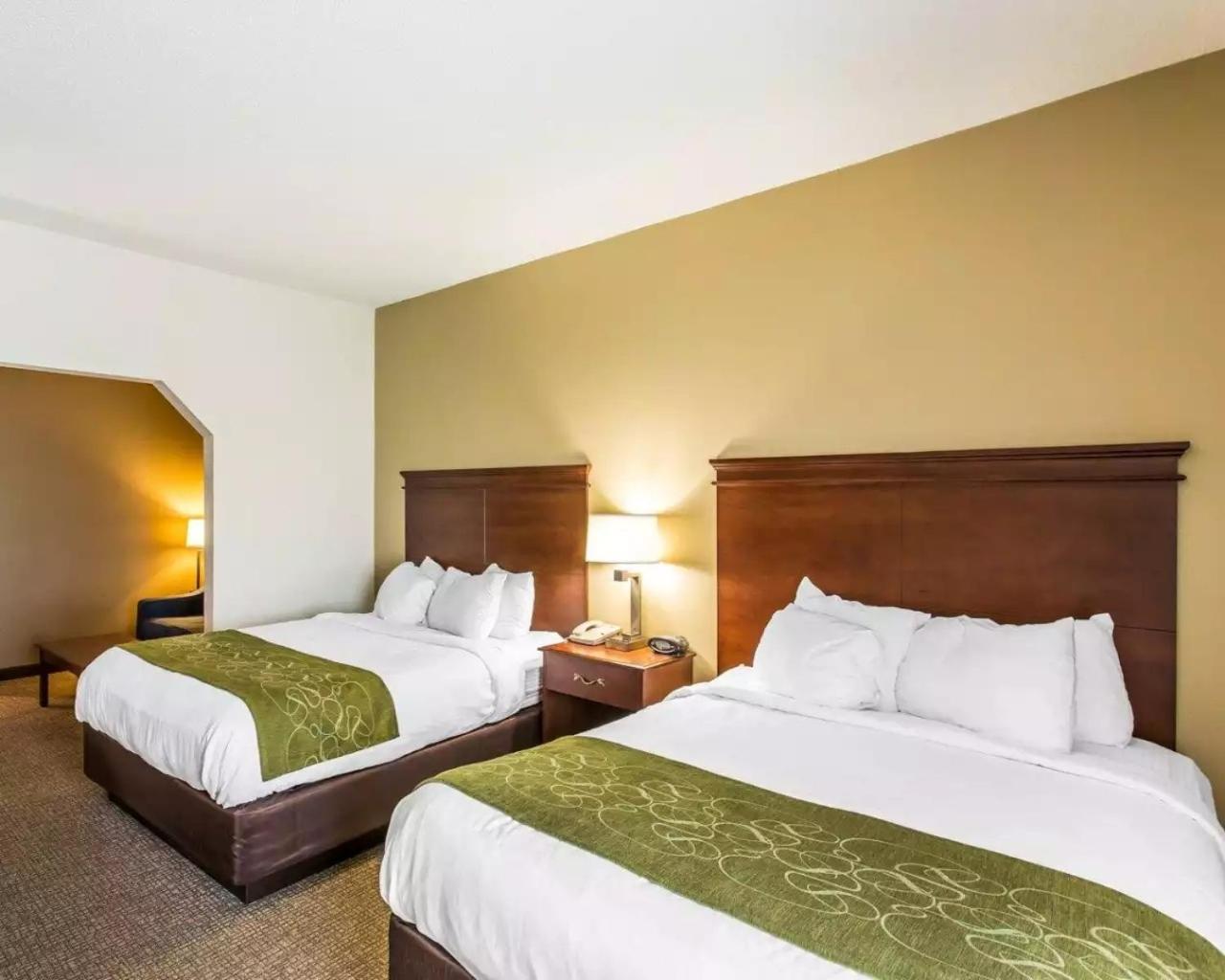 Comfort Inn & Suites Куквілл Екстер'єр фото