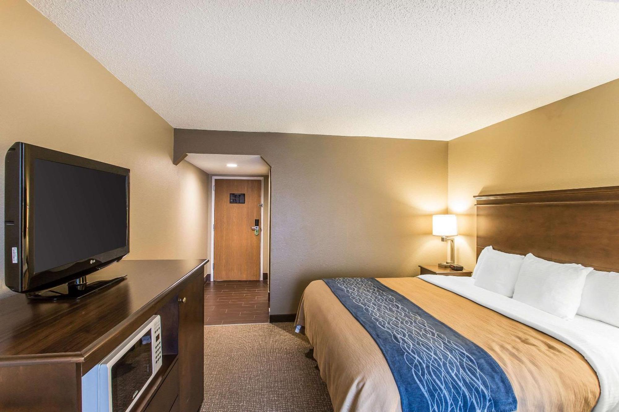 Comfort Inn & Suites Куквілл Екстер'єр фото