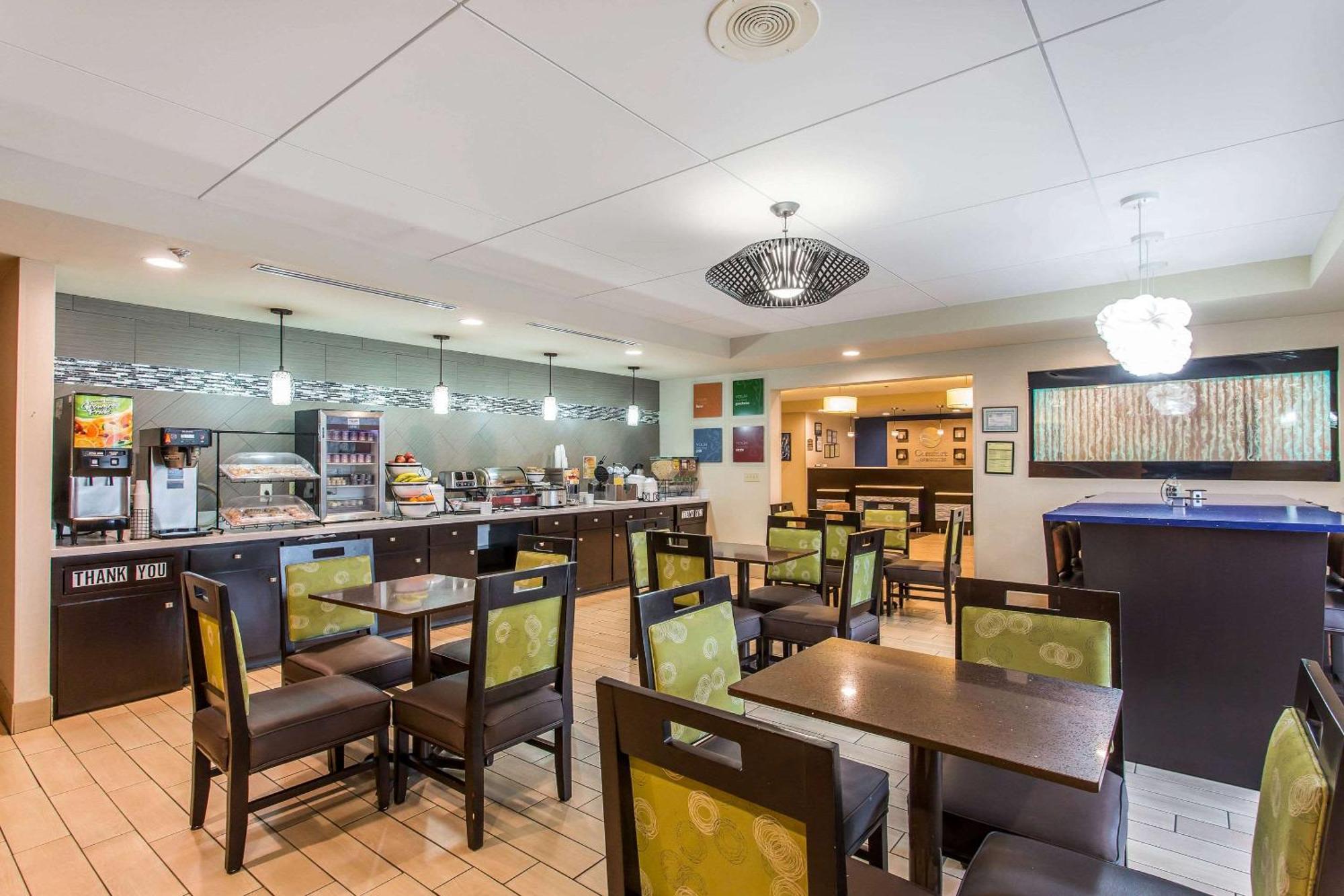 Comfort Inn & Suites Куквілл Екстер'єр фото