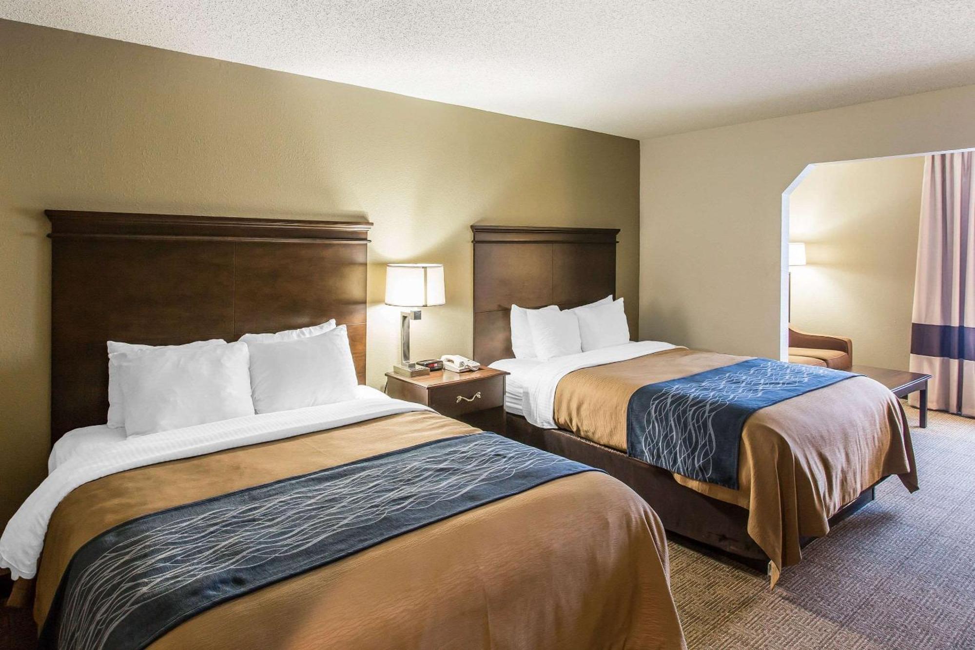 Comfort Inn & Suites Куквілл Екстер'єр фото