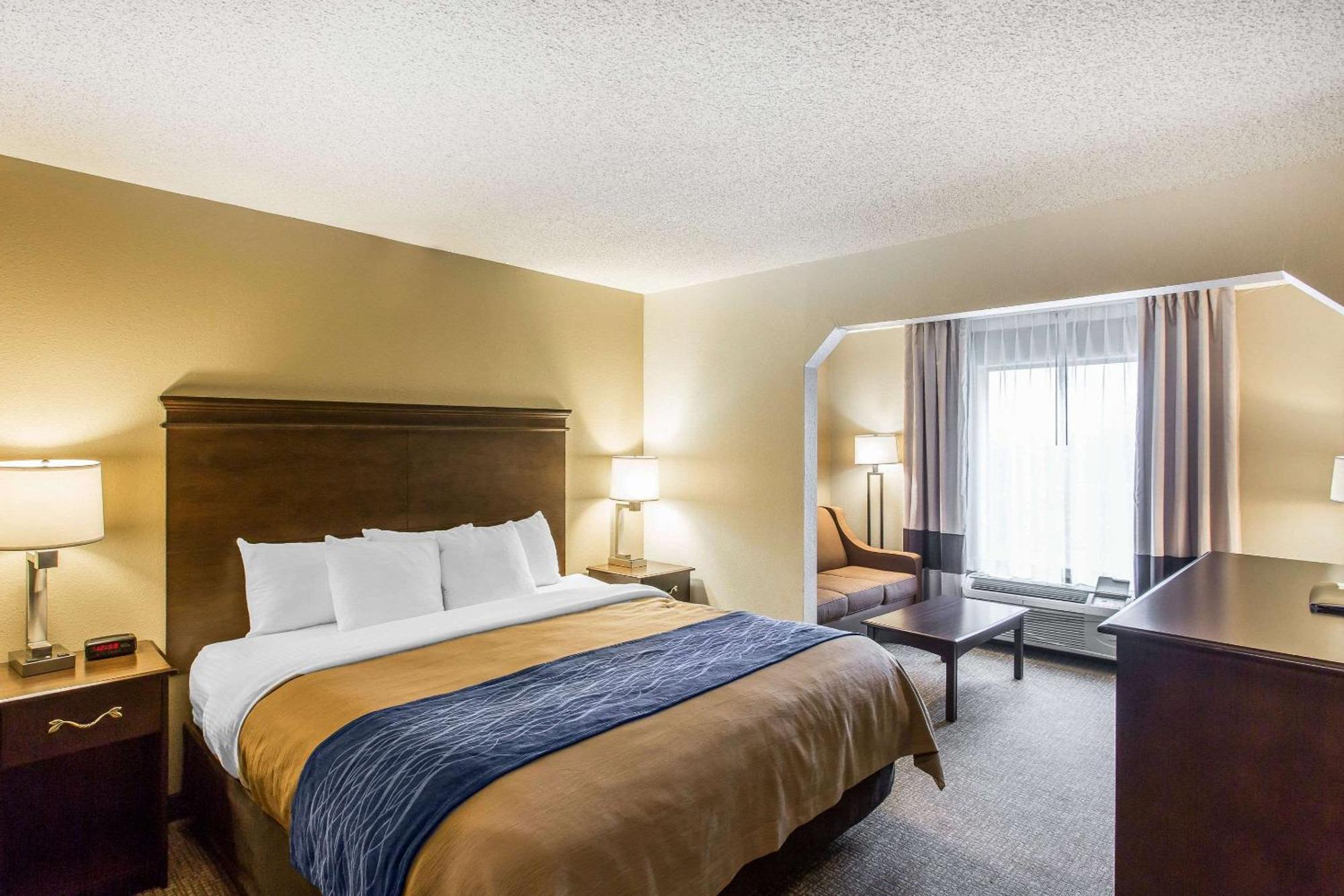 Comfort Inn & Suites Куквілл Екстер'єр фото