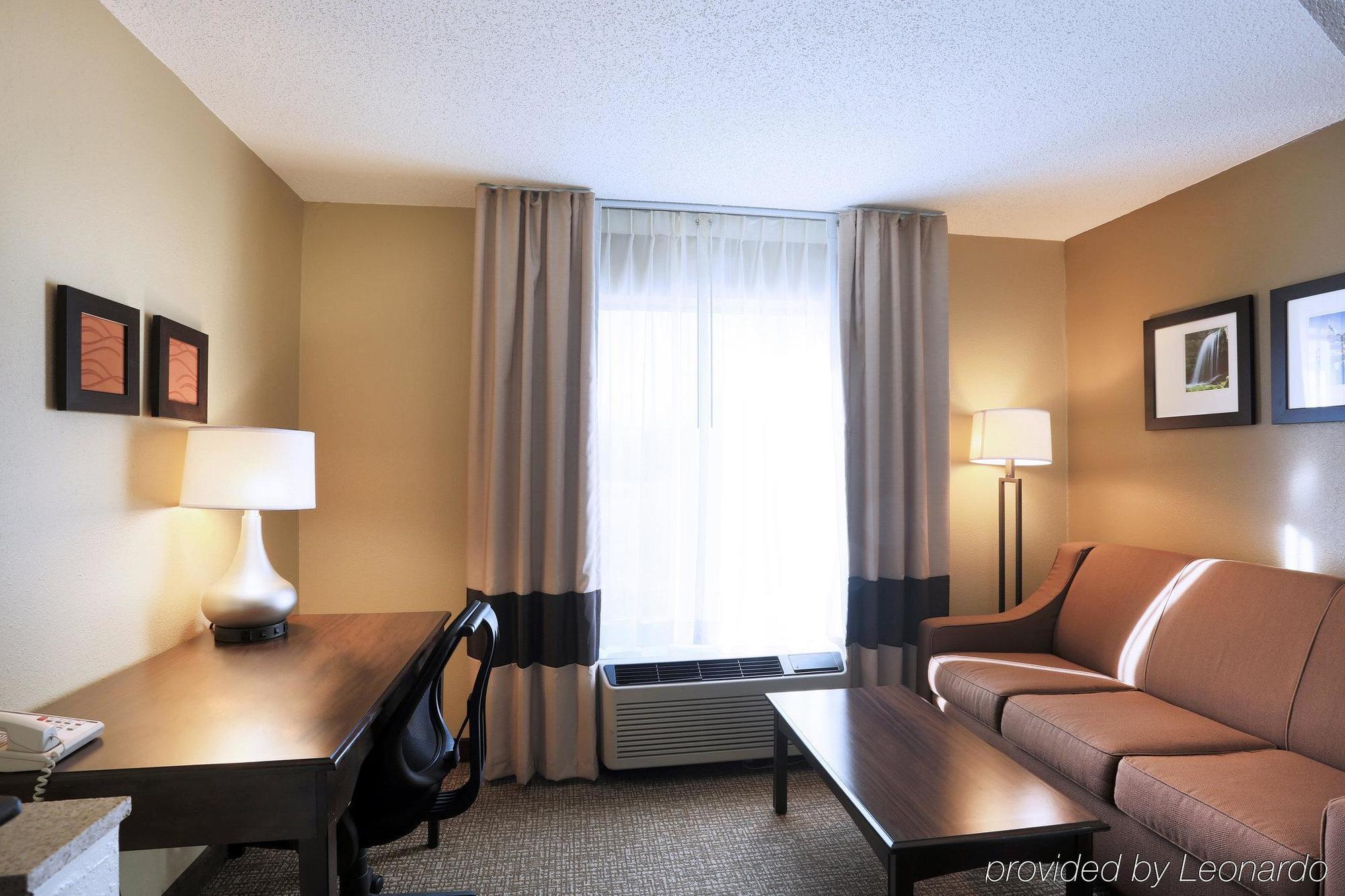 Comfort Inn & Suites Куквілл Екстер'єр фото